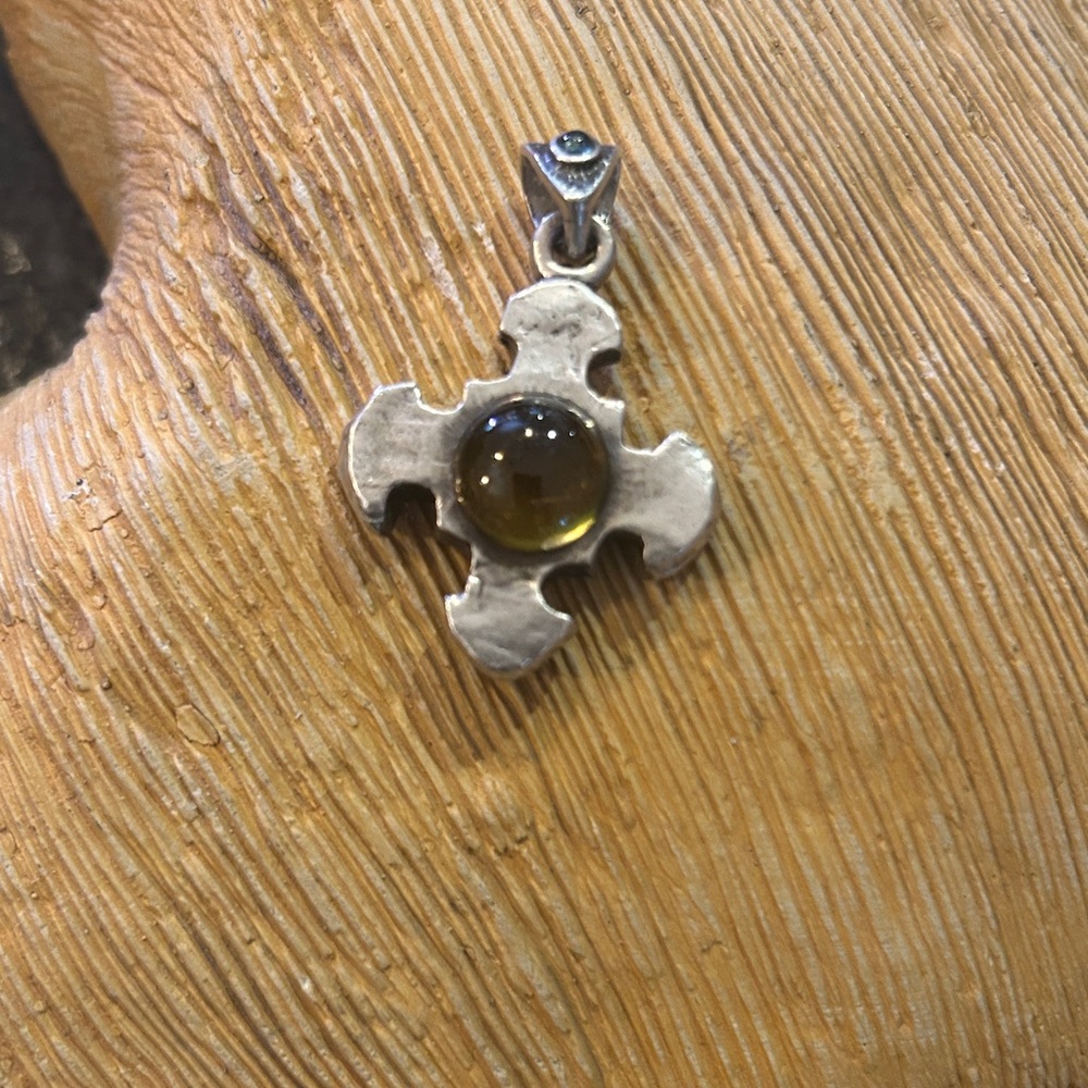 Brevard sterling silver with topaz and citrine stone on bail. - Picture 4 of 6
